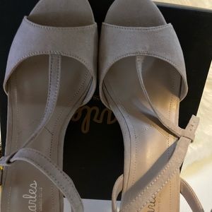 Charles by Charles David NIB tan sandals size 9